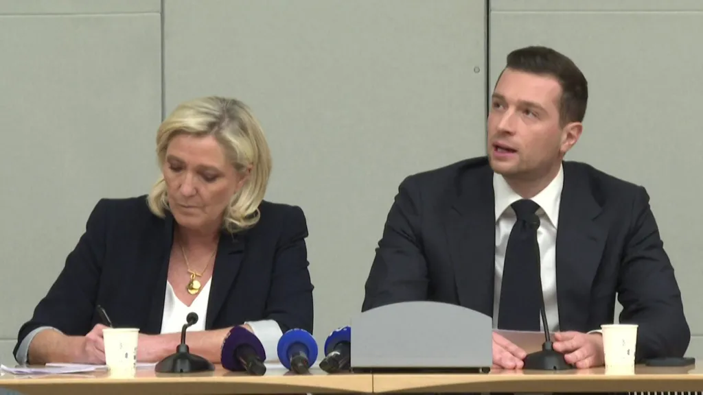 France&#039;s far right calls for Paris rally in support of Le Pen