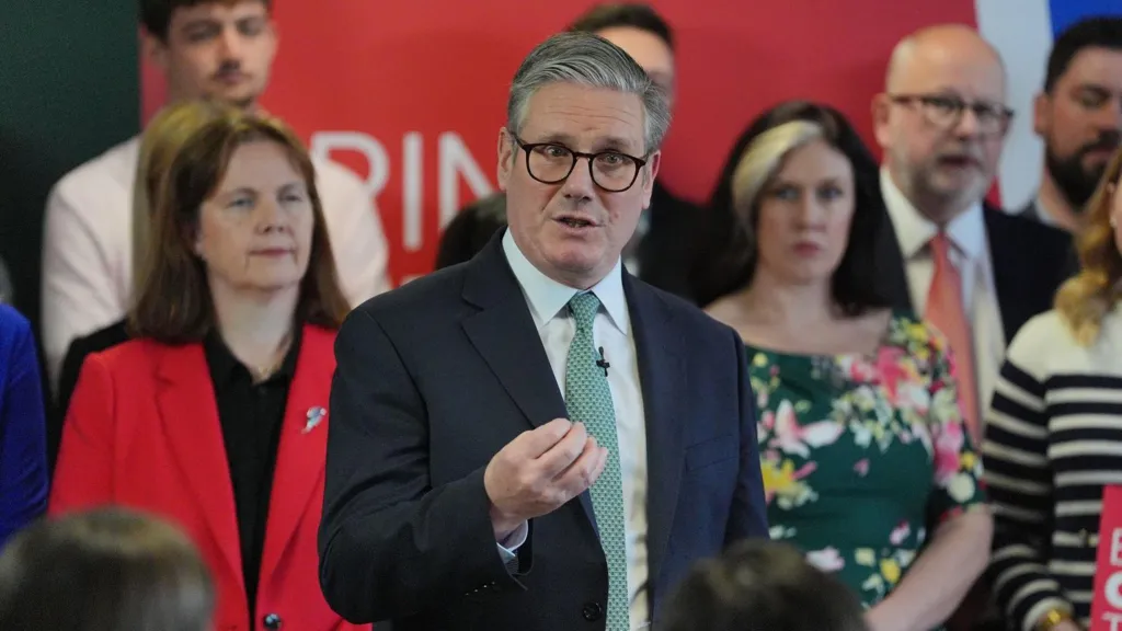 Labour promises &#039;change&#039; at local election launch
