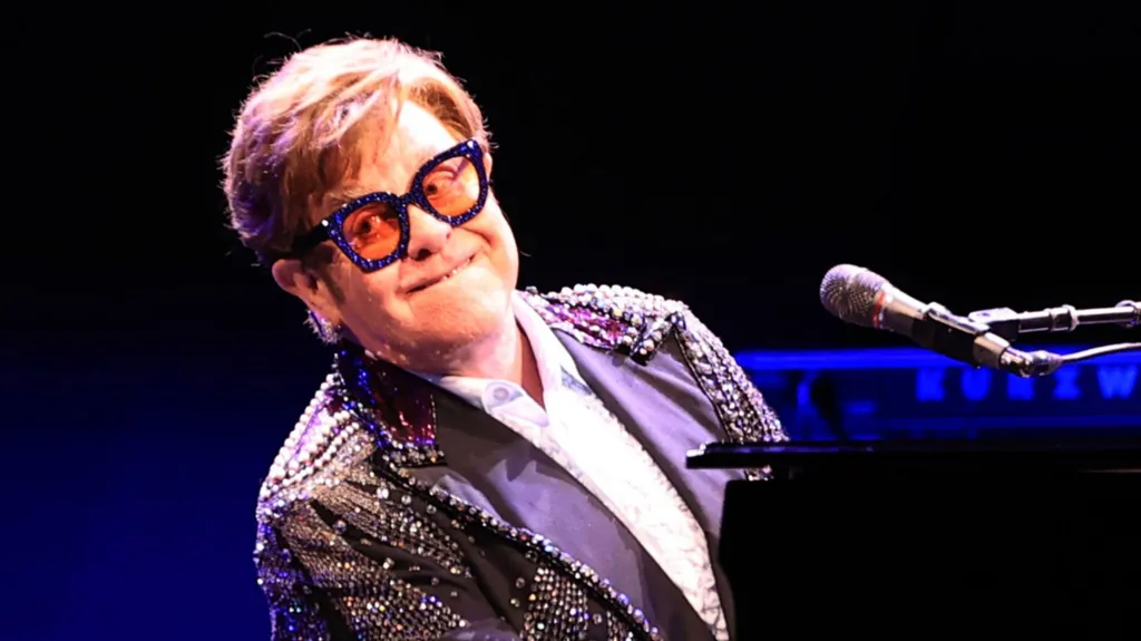 Elton John &#039;can&#039;t watch sons play rugby&#039; after eyesight loss