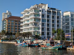 Na Jomtien Khlong Yai Canal Apartment Complex Fishing Boats Chonburi Province Thailand Southeast-Asia © Kanal Fischerboote Wohnblock Südost-Asien ©