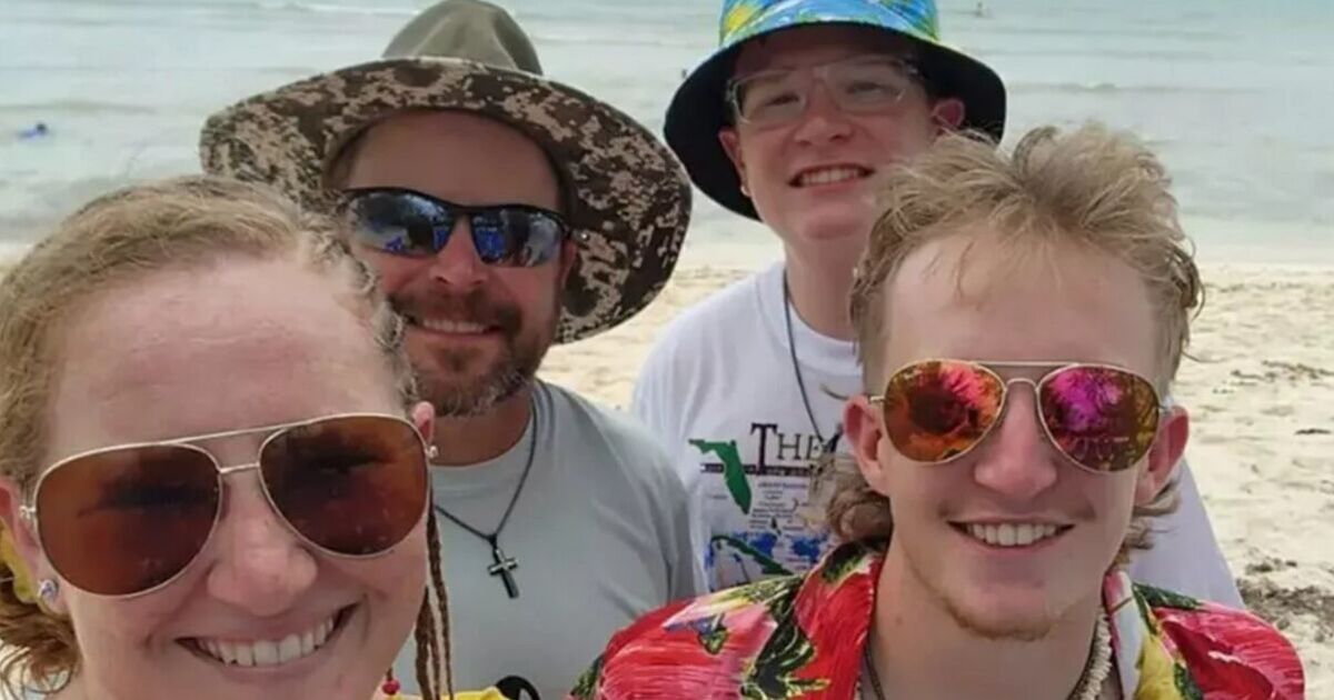 &#039;Sick&#039; dad stabs entire family to death hours before son&#039;s graduation
