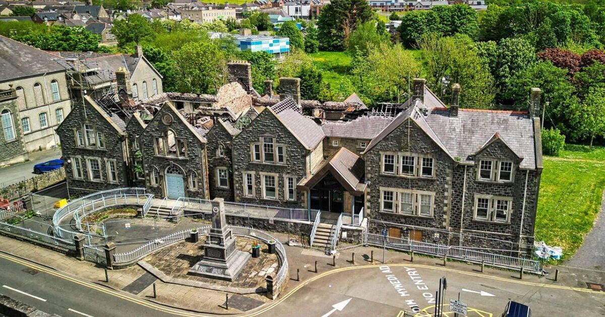 Huge mansion on sale for just £288,000 - but there&#039;s one big catch
