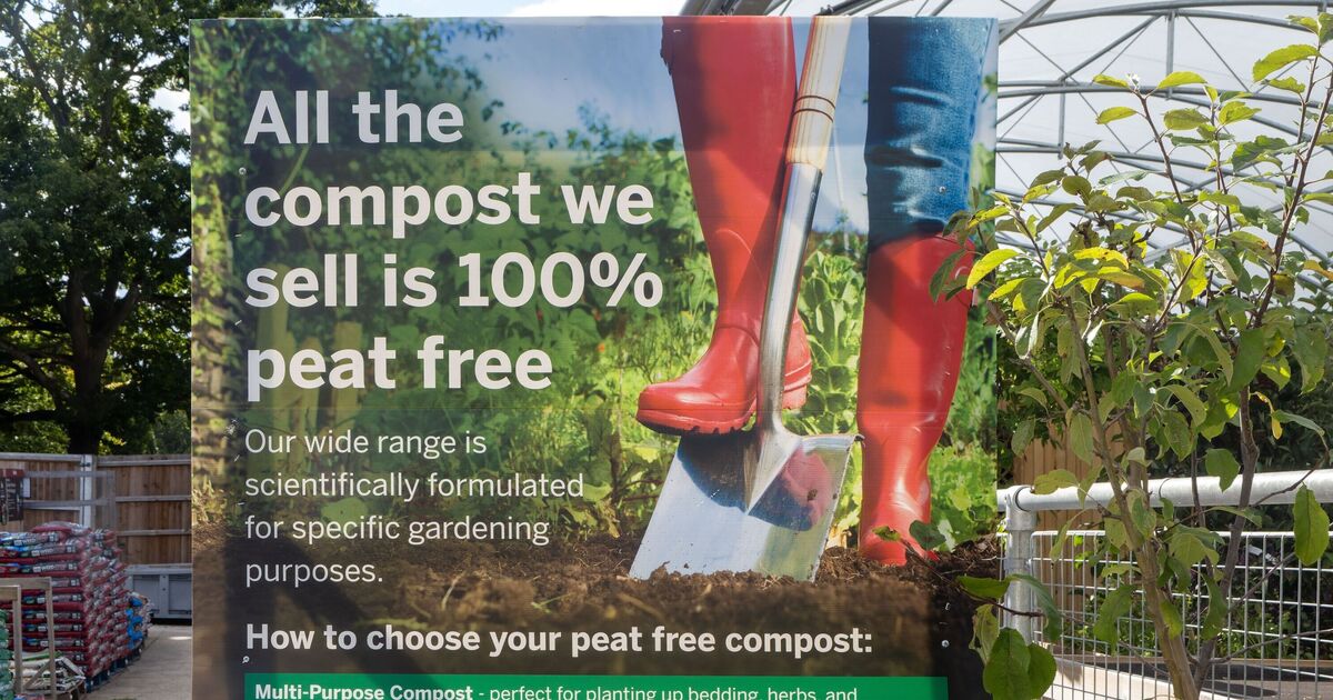 Chelsea Flower Show blames &#039;legislative black hole&#039; for delaying peat-free promise