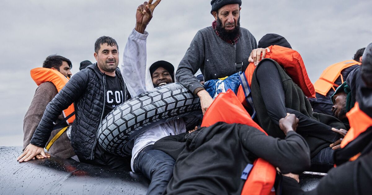 UK-France bid to stop migrant boats has never been &#039;more effective&#039;, Keir Starmer claims