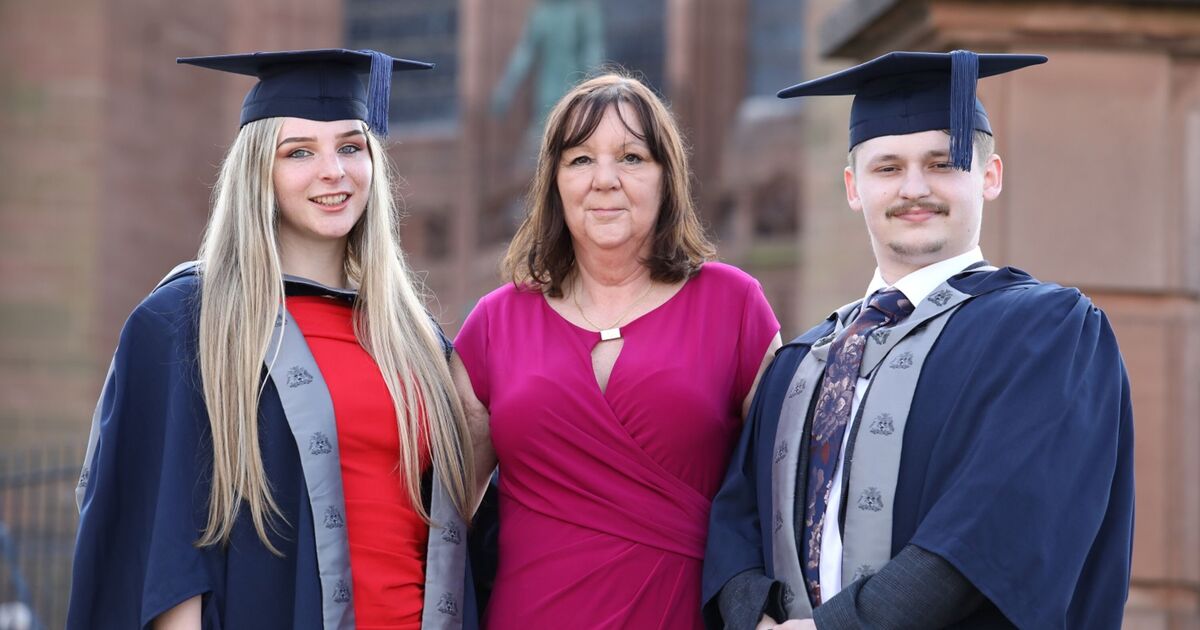 Sister in law! Siblings graduate with same legal degree, from same uni on same day