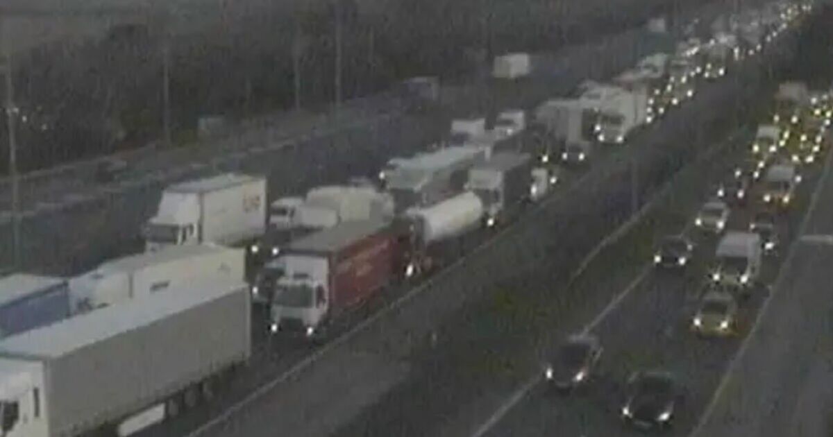 M1 traffic: Chaos on major UK motorway after horror crash sparks delays