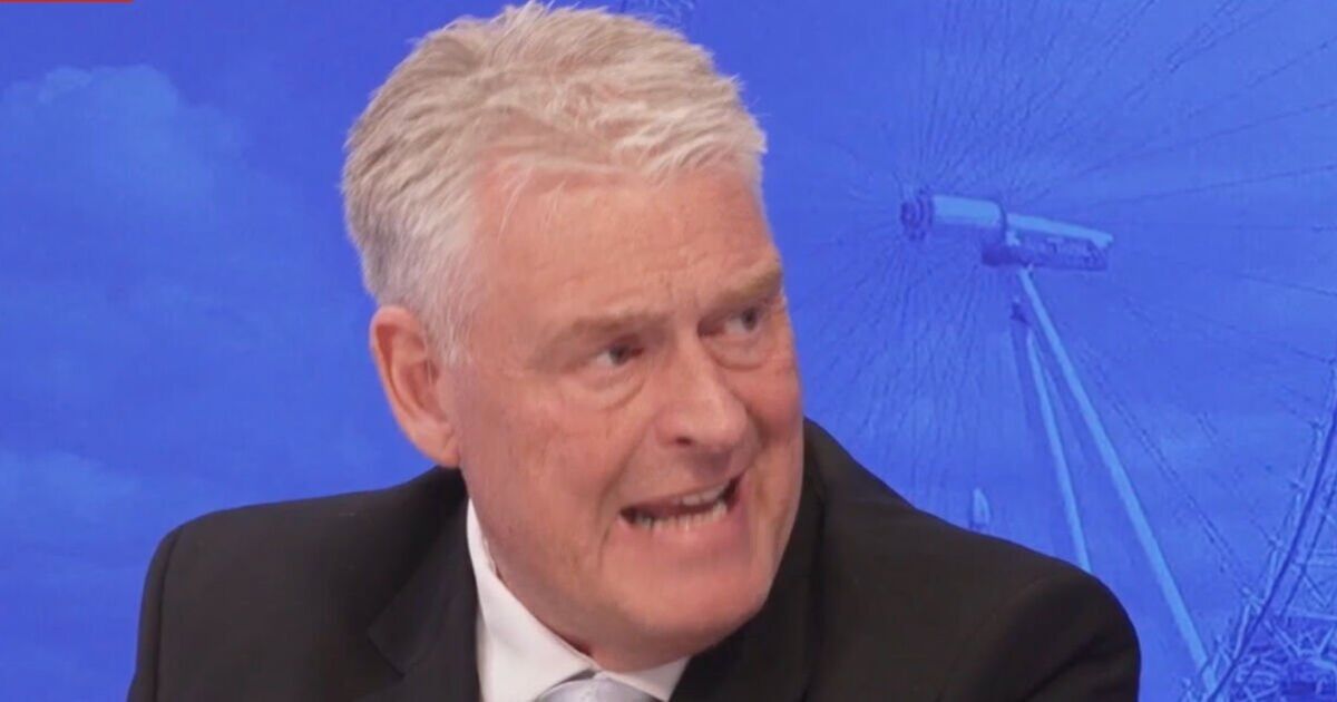 &#039;Sack them!&#039; Lee Anderson erupts at Labour council as UK city &#039;taken over&#039; by rats