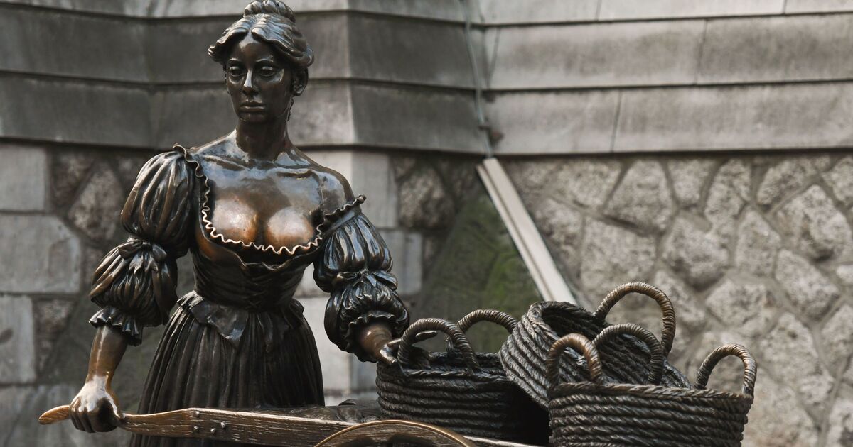 Ireland brings in bodyguards to stop tourists groping famous statue