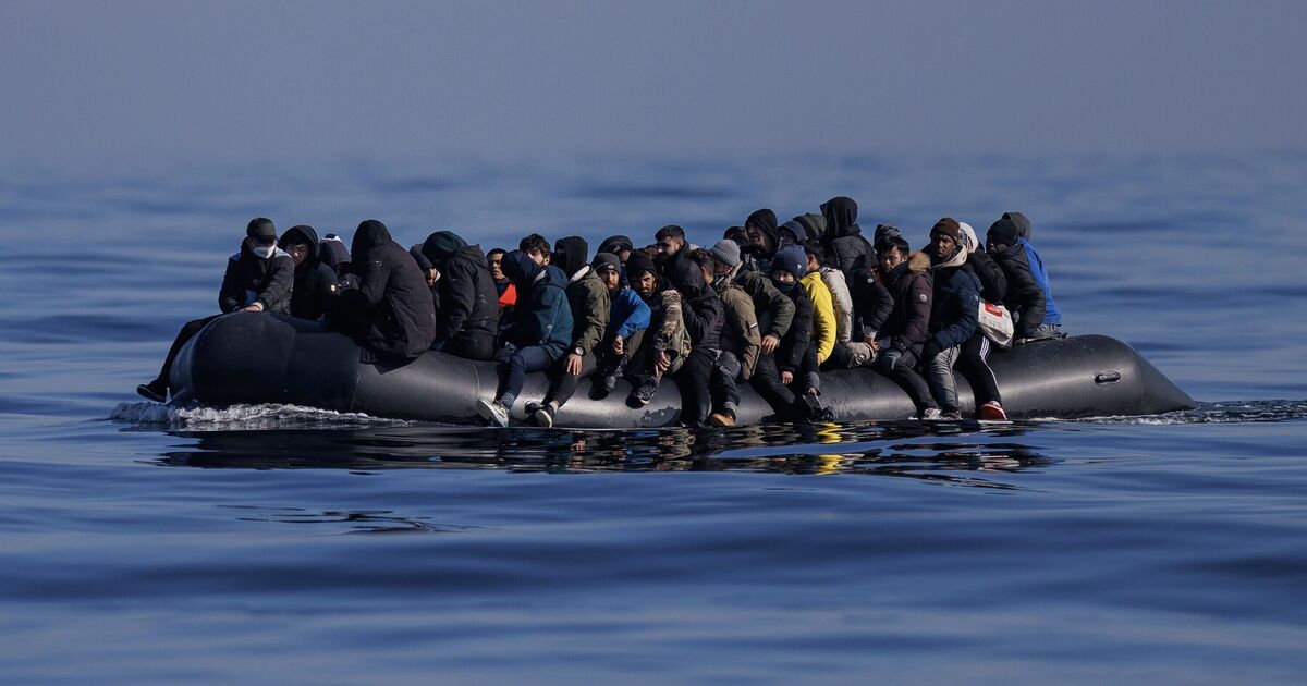Small boat migrants in UK telling pals in France how good they&#039;ve got it and to join them