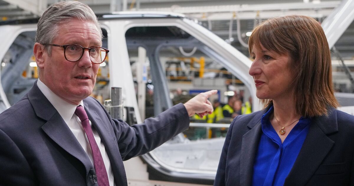 Keir Starmer throws Rachel Reeves under the bus with huge admission