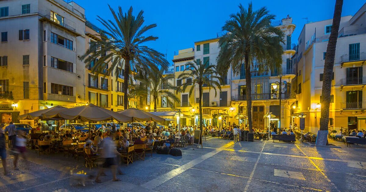 Majorca clubs and bars left &#039;praying&#039; as crisis hits holiday island