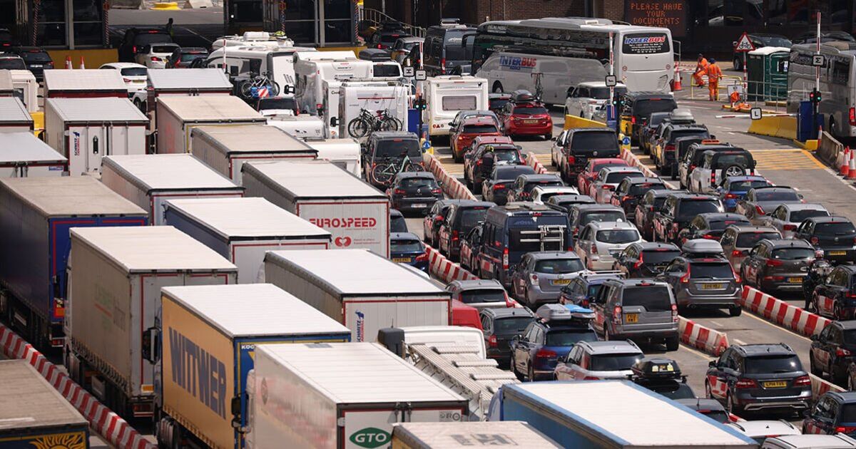 Dover LIVE: Chaos as IT failure sparks huge delays for Easter holidaymakers