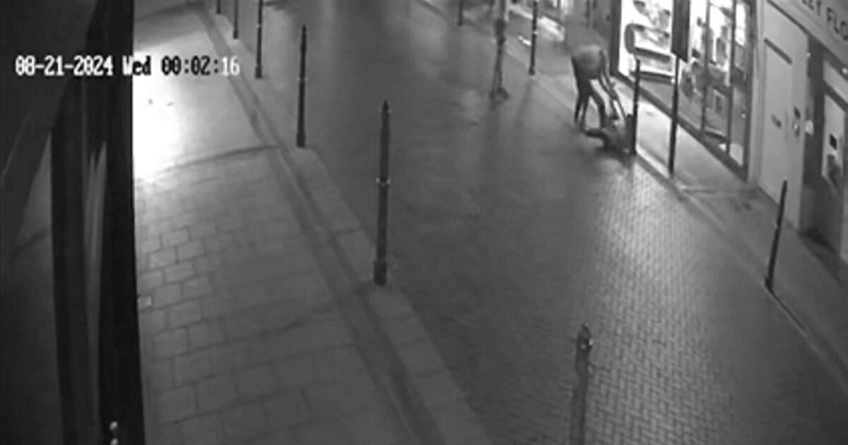 Moment man sucker punches stranger after chatting up girlfriend in Wetherspoons