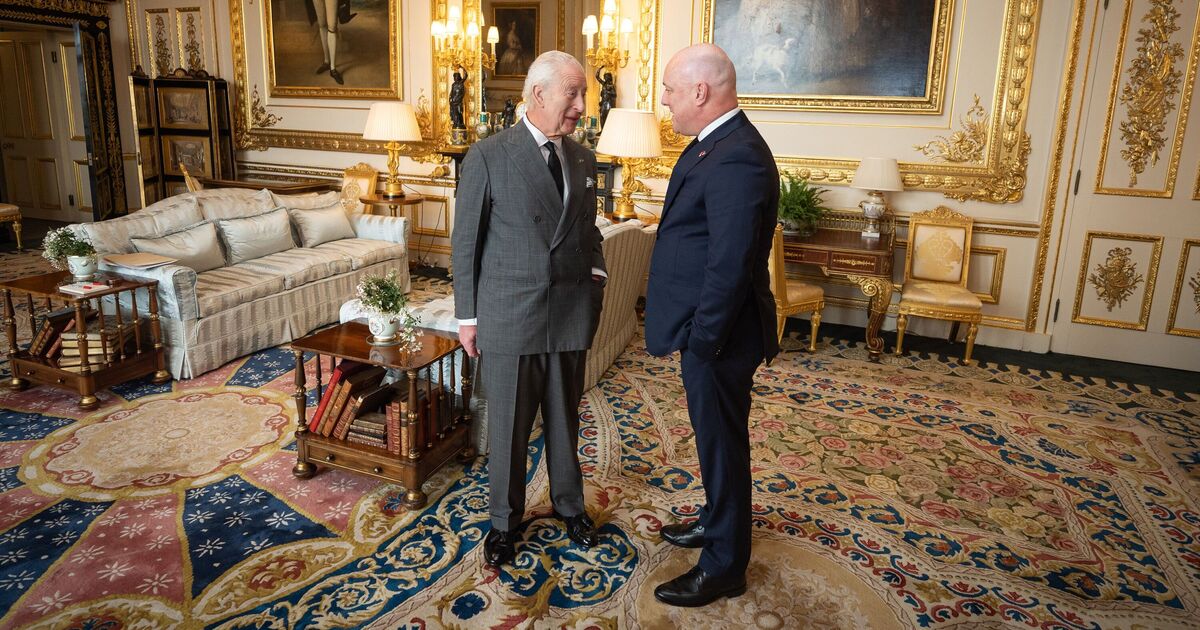 King Charles returns to work hours after Pope Francis&#039;s death as he makes subtle change