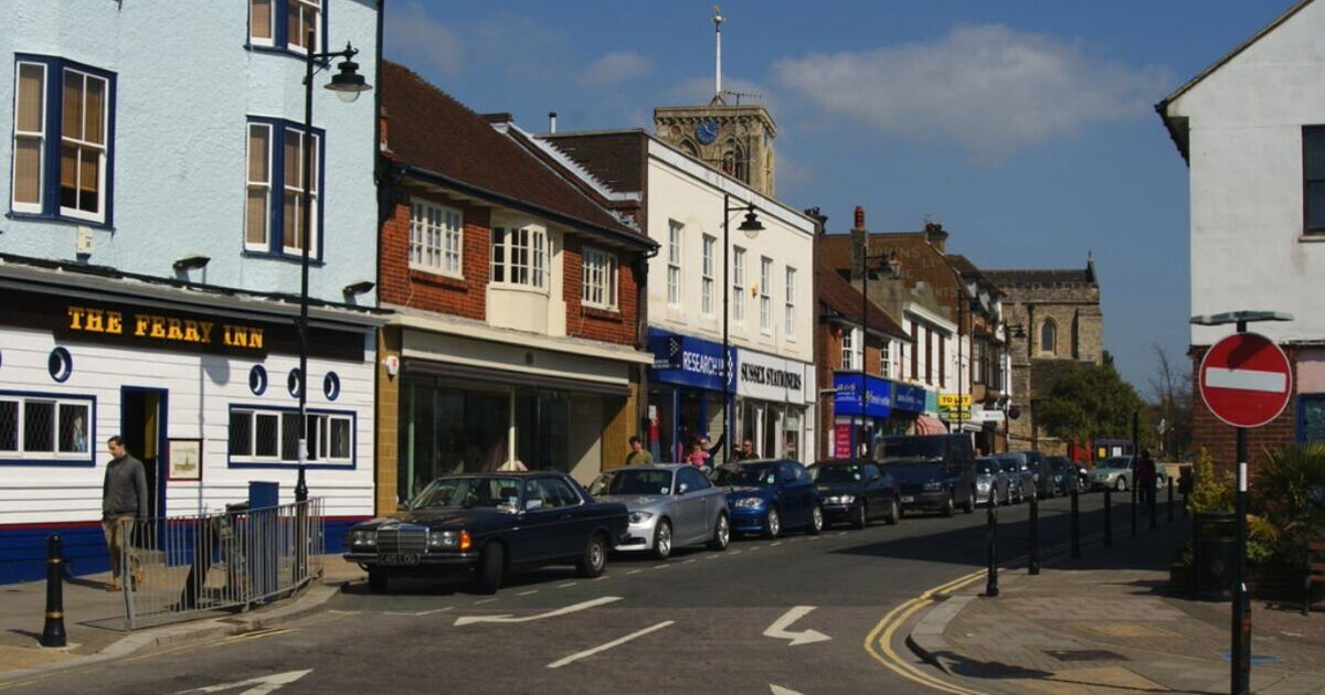 The UK seaside town with no banks where locals told ‘don’t use cash’
