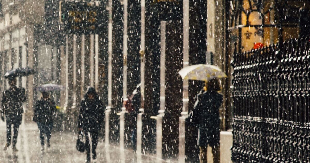 Weather map shows exact date 'rain bomb' hits UK - only 7 UK counties not affected