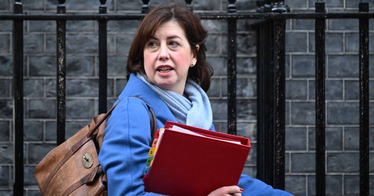 Labour MP slammed by victims for dismissing grooming gangs - &#039;You should be ashamed!&#039;