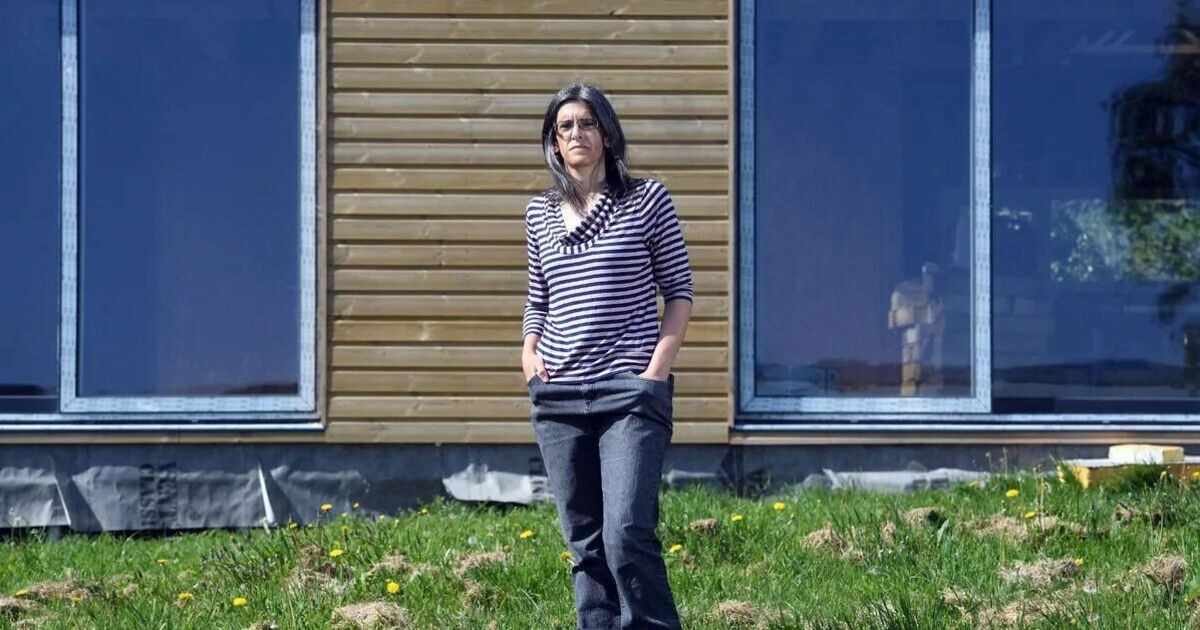 Woman &#039;loses £200,000&#039; after being victim of &#039;rogue builder&#039;s scam&#039;