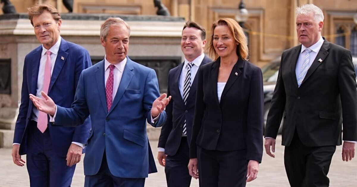 Nigel Farage&#039;s ominous two-word warning to Labour MPs as by-election winner sworn in