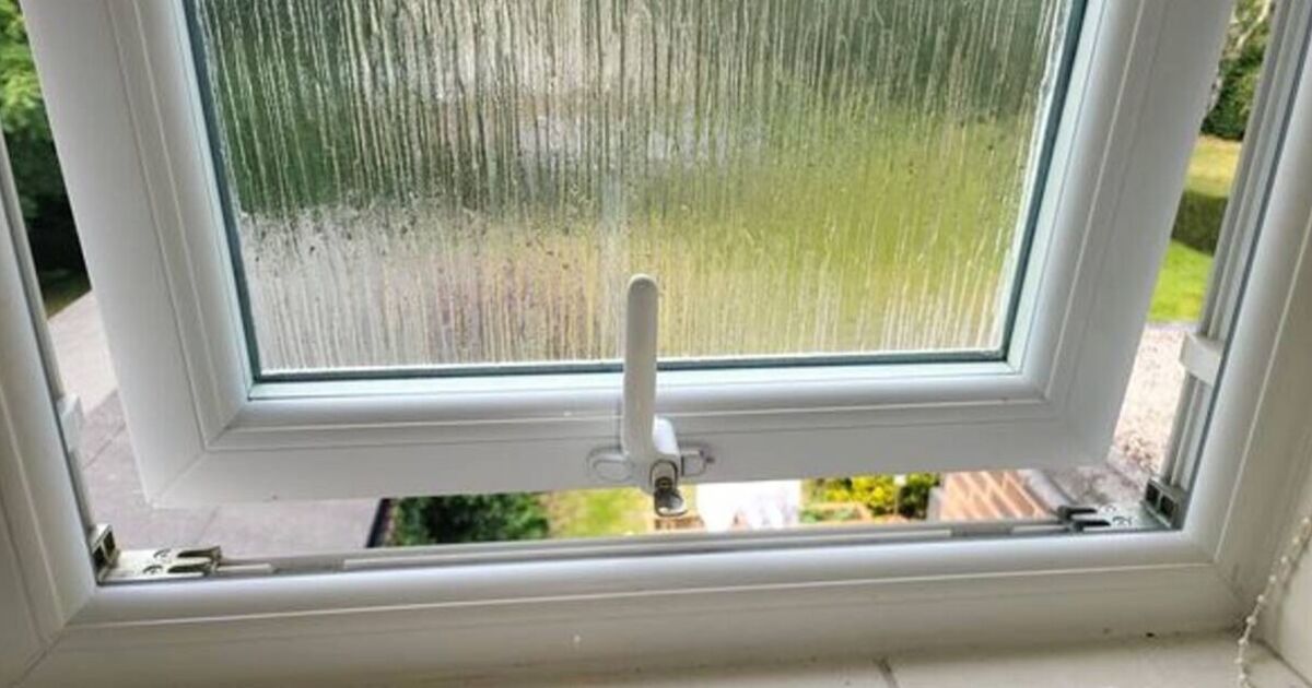 Households in England urged to close windows on Sunday and Monday