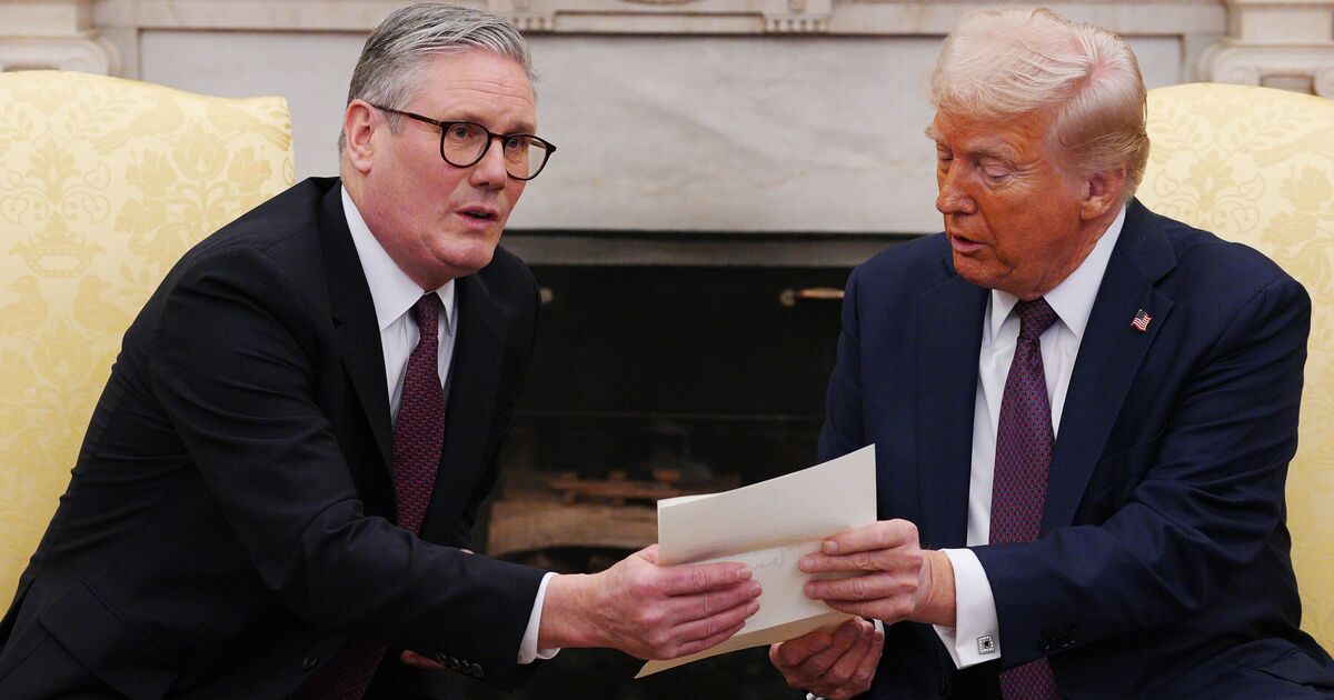 Embarrassing reason Keir Starmer held up Donald Trump&#039;s HUGE trade deal press conference