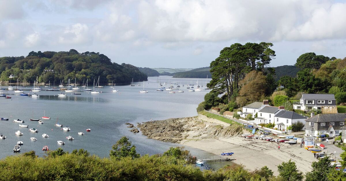 The tiny Cornwall village that&#039;s home to megastars and is &#039;England&#039;s most beautiful place&#039;