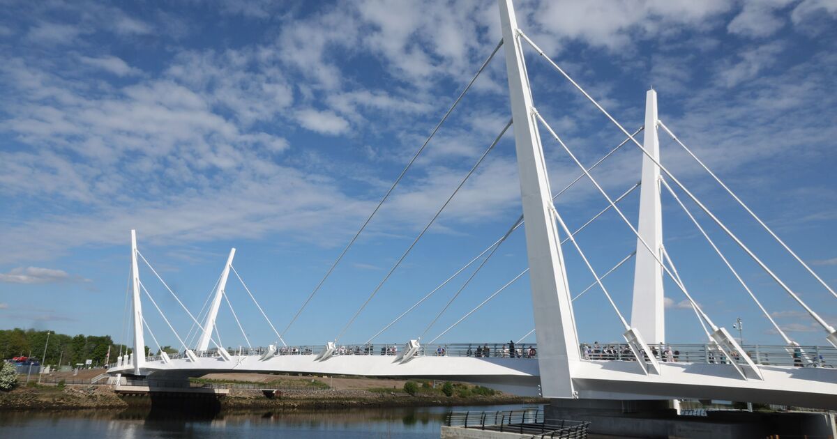 Incredible new £117m UK bridge finished - opens like London&#039;s Tower Bridge for big ships