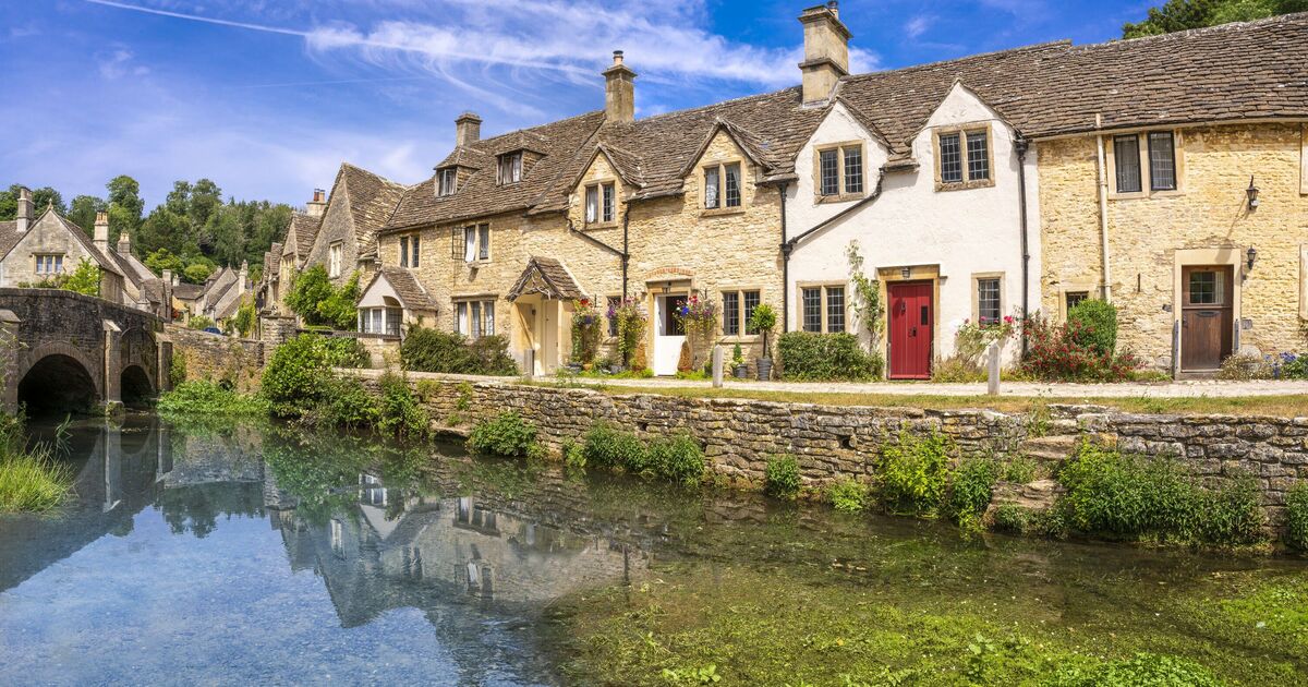 &#039;Prettiest town in England&#039; is so picturesque it&#039;s often used to film movies