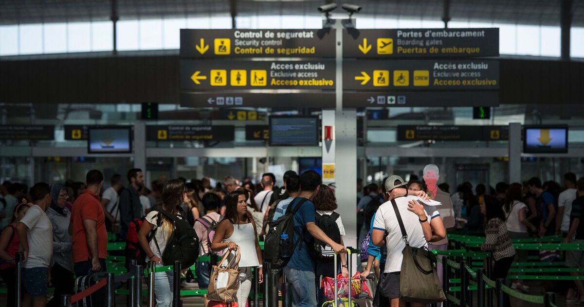 Brits in Spain urged to get key document or risk being ‘treated as overstayers’