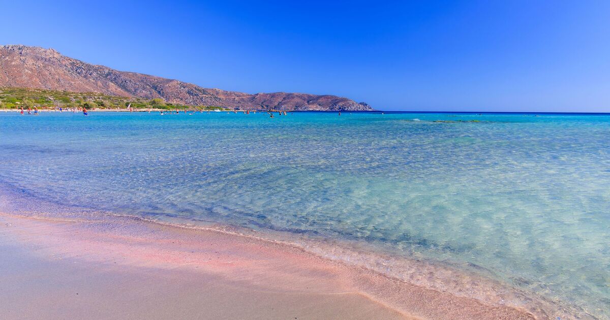 The world&#039;s &#039;best beach&#039; with pink sand and turquoise waters