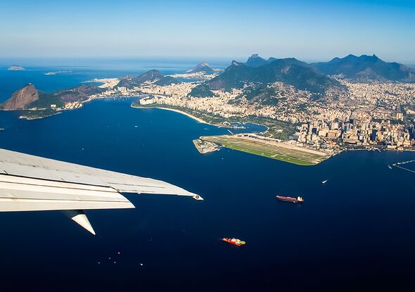 ‘I’m a pilot and this is how to prevent your ears popping when flying’